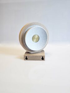 Pann Seita Focusing lens - wood & stone version - back